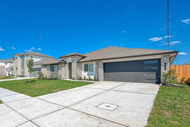 Building Photo - 815 Dahlia Petal Dr