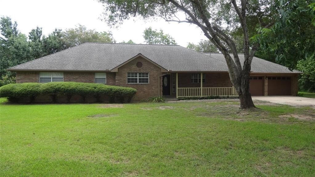 37909 Longhorn Rd, Wallis, TX 77485 House Rental in Wallis, TX