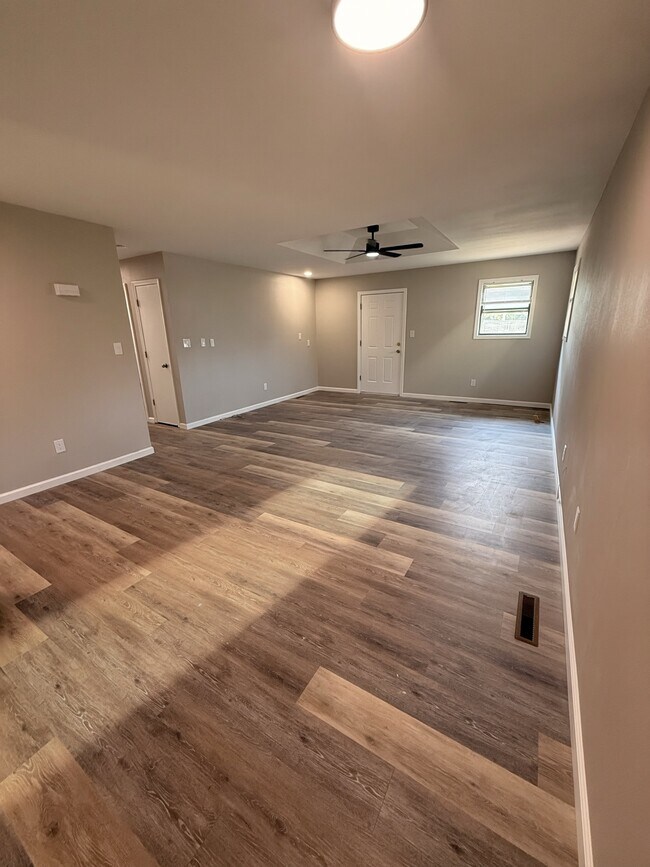 Foto del edificio - 3440 W Sylvania St