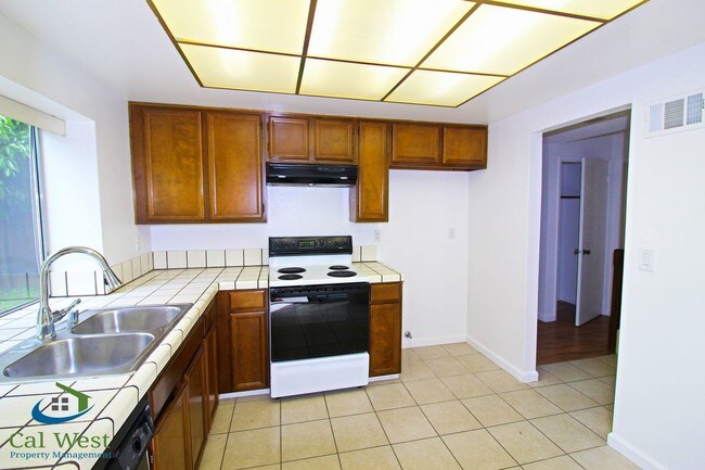 Foto del edificio - 571 Union Ave