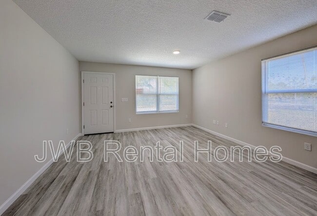 Foto del edificio - 5827 Ave B