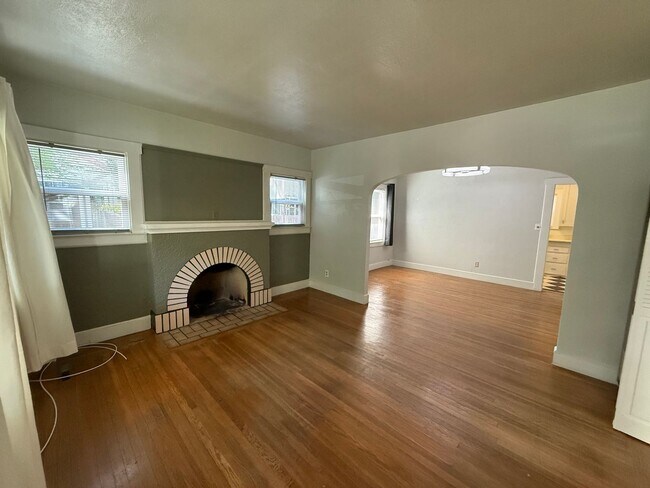 Foto del edificio - Cozy 2 bed 1 bath available now!