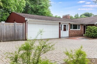 Building Photo - 133 Sudbury Rd