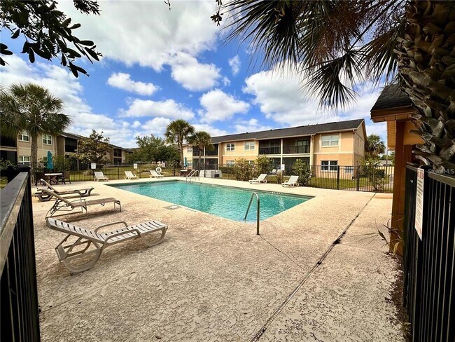 Foto del edificio - 9903 Turf Way