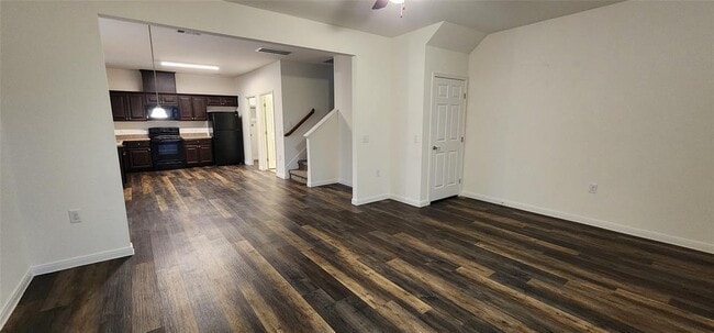 Building Photo - 6310 White Oak Dr