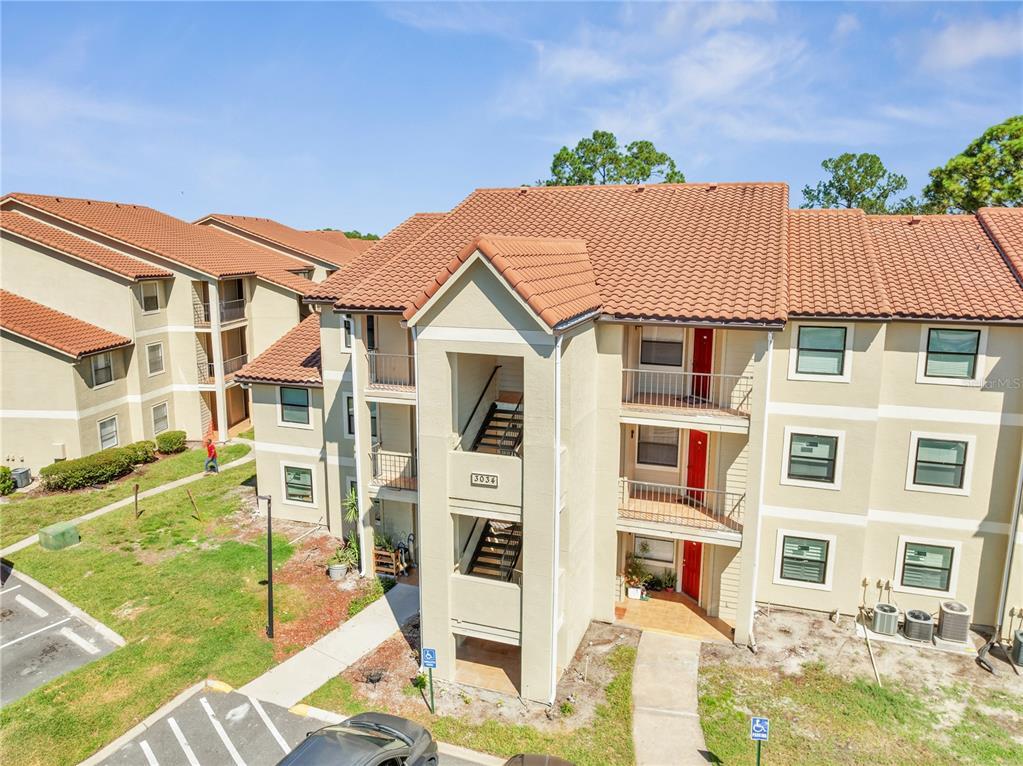 Primary Photo - 3034 Parkway Blvd