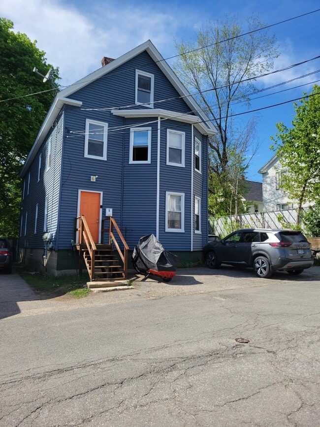 Building Photo - 5 Gagne St