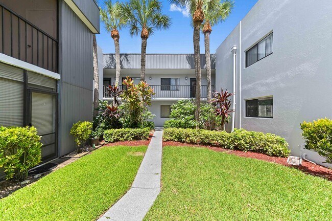 Foto del edificio - 15054 Ashland Way
