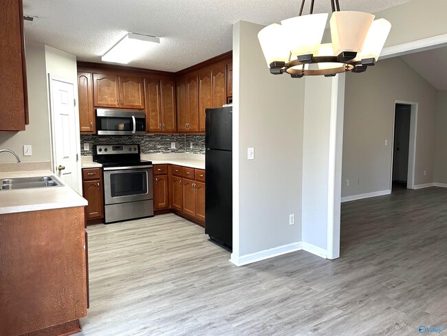 Building Photo - 213 Calla Lily Dr