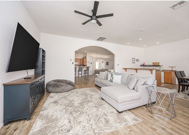 Foto del edificio - 2459 N Ridge Ave