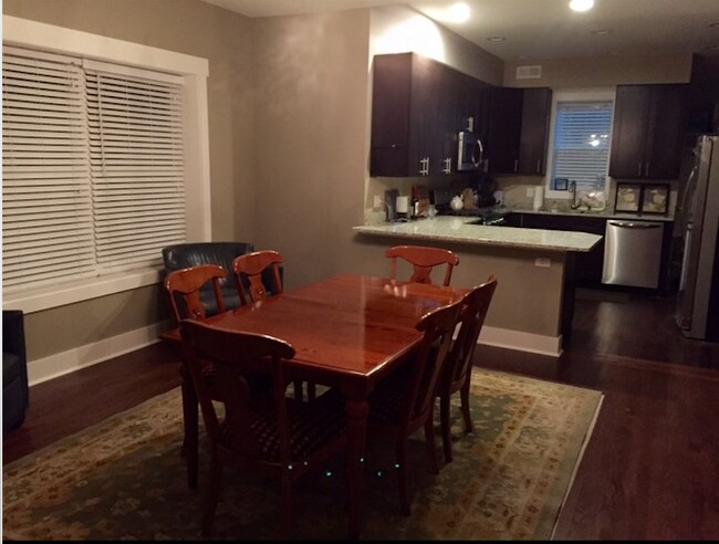 Foto del edificio - 1731 W Catalpa Ave