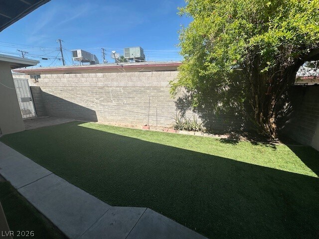 Foto del edificio - 223 N 14th St