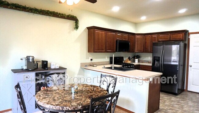 Foto del edificio - 3886 Malott Pl SE