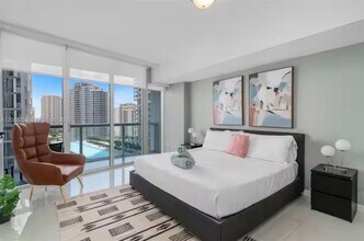 Building Photo - 485 Brickell Ave