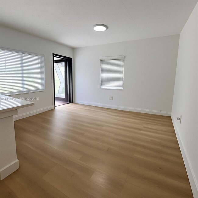 Building Photo - 785 NW 96th St