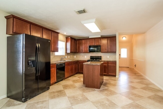 Building Photo - 30723 Ginger Trace Dr