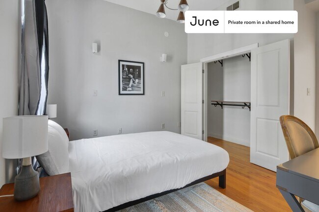 Foto del edificio - Room in Shared 5 bed/2.5 bath home