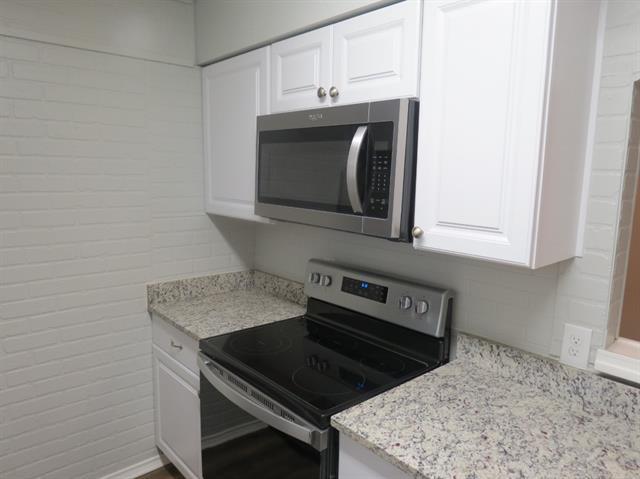 Building Photo - 1217 La Fiesta Dr