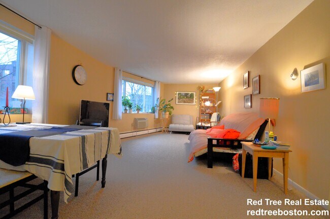 Building Photo - 50 Green St