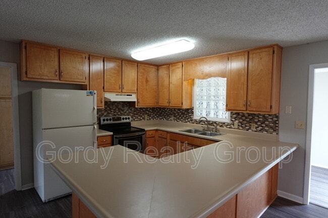 Building Photo - 5122 Presidents Cir