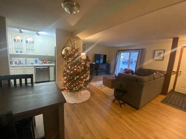 Foto del edificio - 142 Quincy Shore Dr