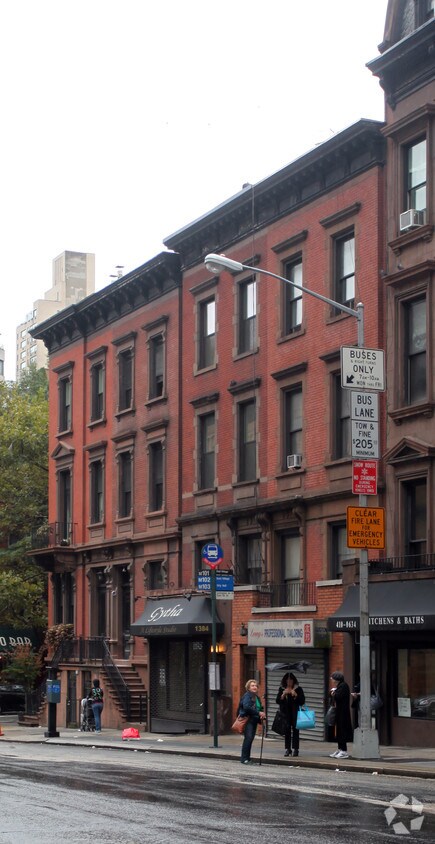 Building Photo - 1384 Lexington Ave