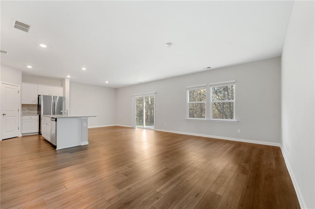 Primary Photo - 119 Seed Ln