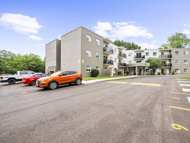 Photo du bâtiment - Barker Street Apartments