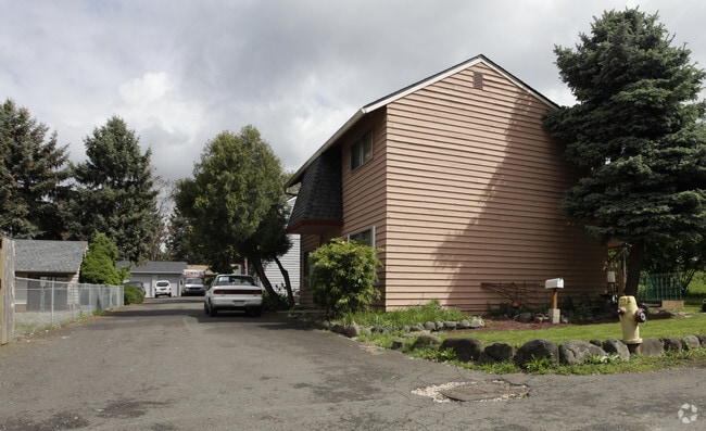 Cedar Village Apartments - CVTH