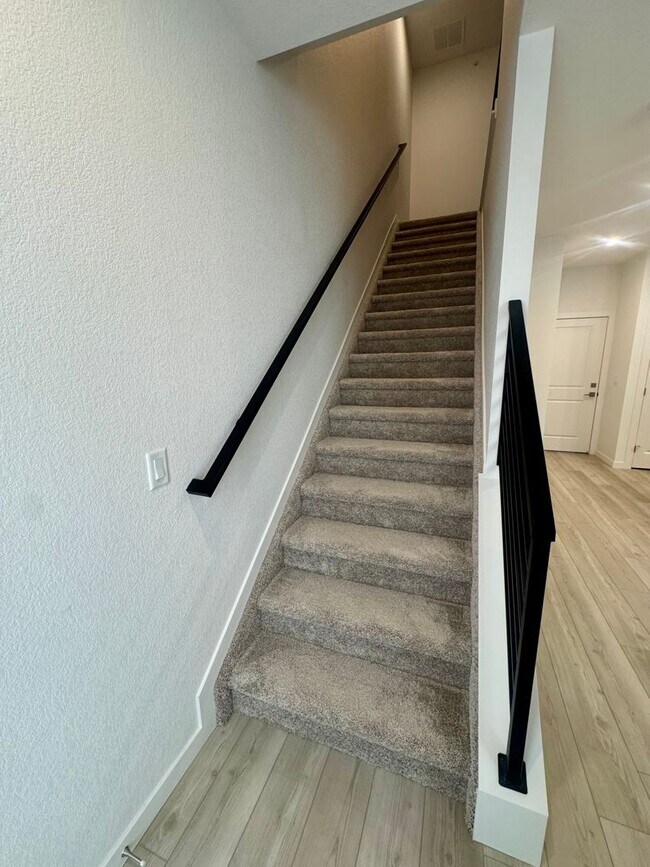 Foto del edificio - NEW construction 3 bedroom luxury townhome