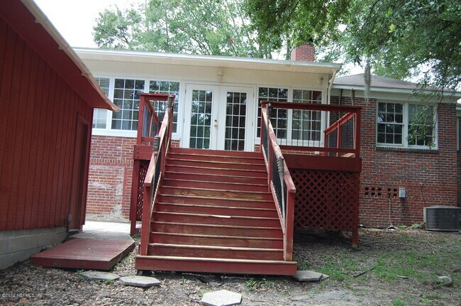 Foto del edificio - 1694 Geraldine Dr