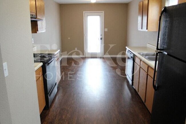 Building Photo - 3927 Burning Bush Dr