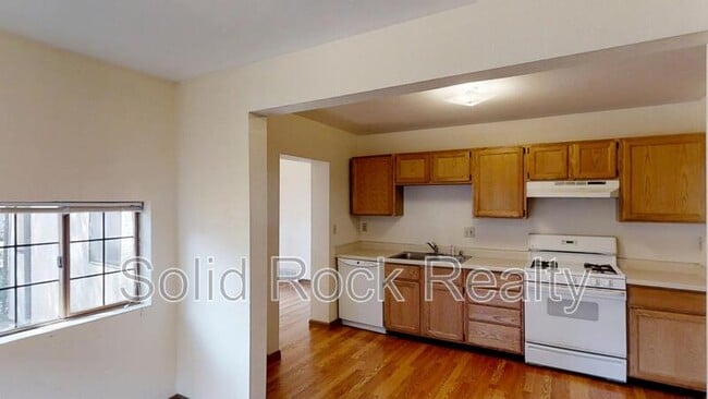 Building Photo - 931 N Wahsatch Ave