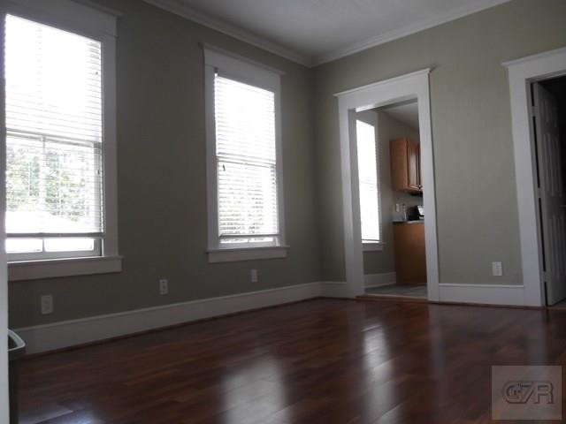 Building Photo - 2519 Bernardo De Galvez Ave