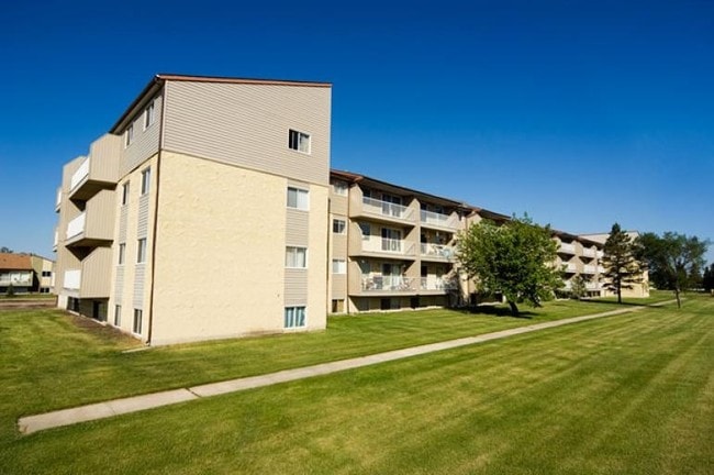 Building Photo - Sunronita House Apartments