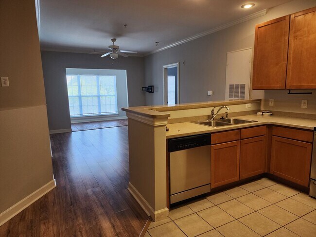 Foto del edificio - 2 Bedroom | 2 Bath Condo with Garage in Bellingham Park