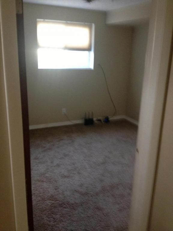 3818 Ave D Unit 12, Scottsbluff, NE 69361 Room for Rent in