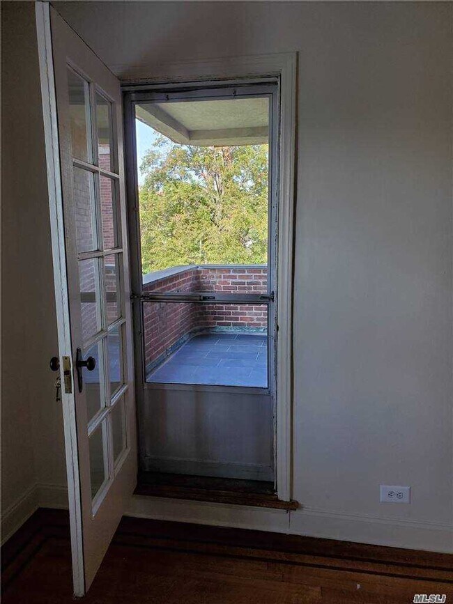 Foto del edificio - 222 Centre Ave