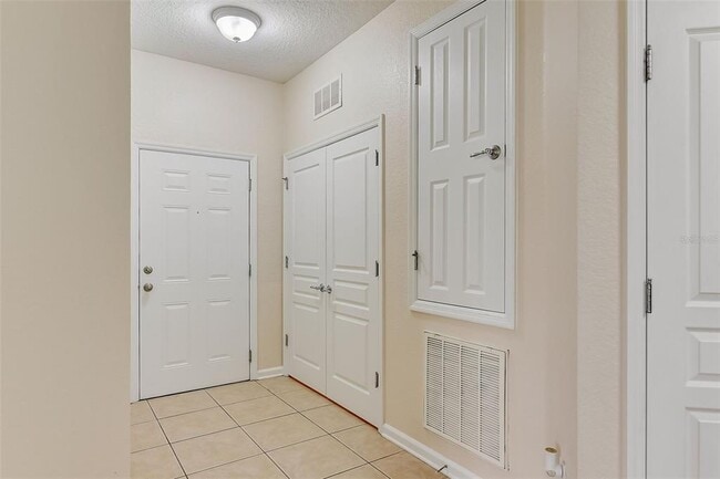 Building Photo - 8296 Portofino Dr