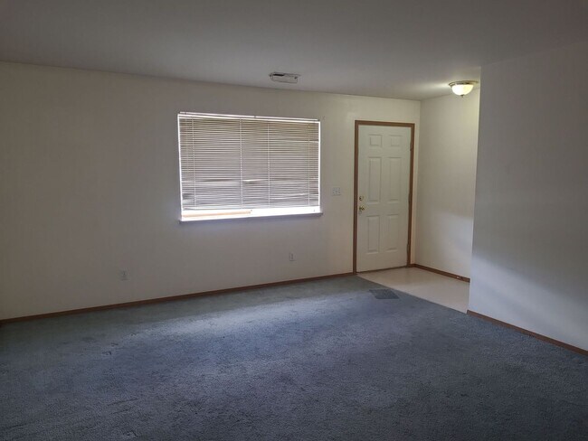 Building Photo - 1309-1311 Shaker Pl