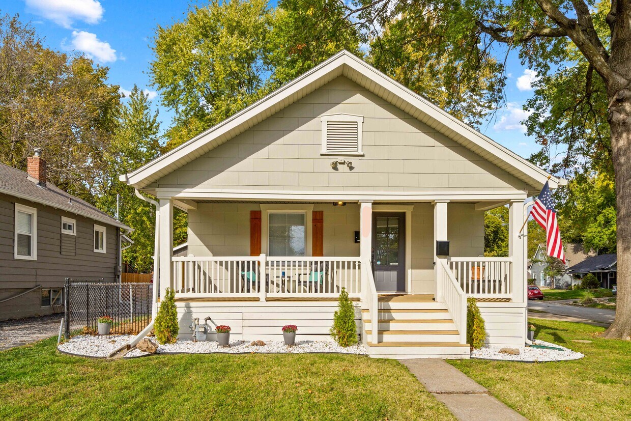 700 W 77th St Kansas City, MO 64114 Alquileres en Kansas City, MO