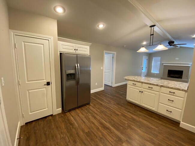 Foto del edificio - 3235 64th St