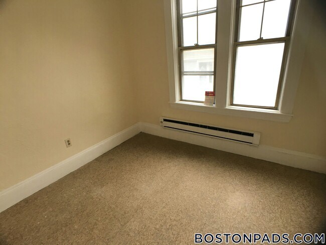 Foto del edificio - 739 Parker St