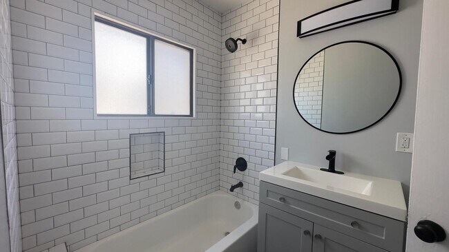 Foto del edificio - 4071 8th Ave