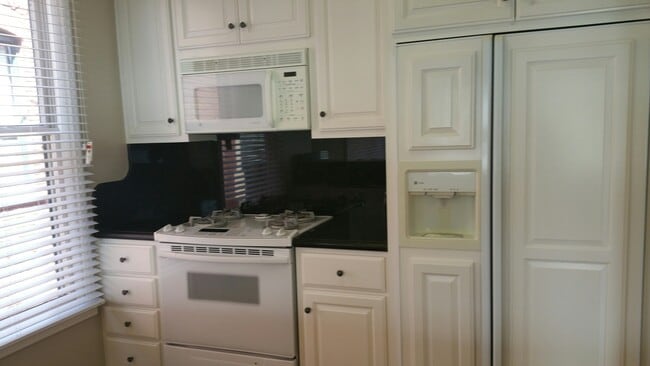 Photo - East Main Street Apartment