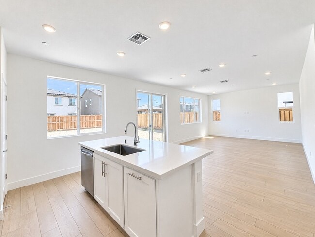 Building Photo - 4825 Badger Crk Ct