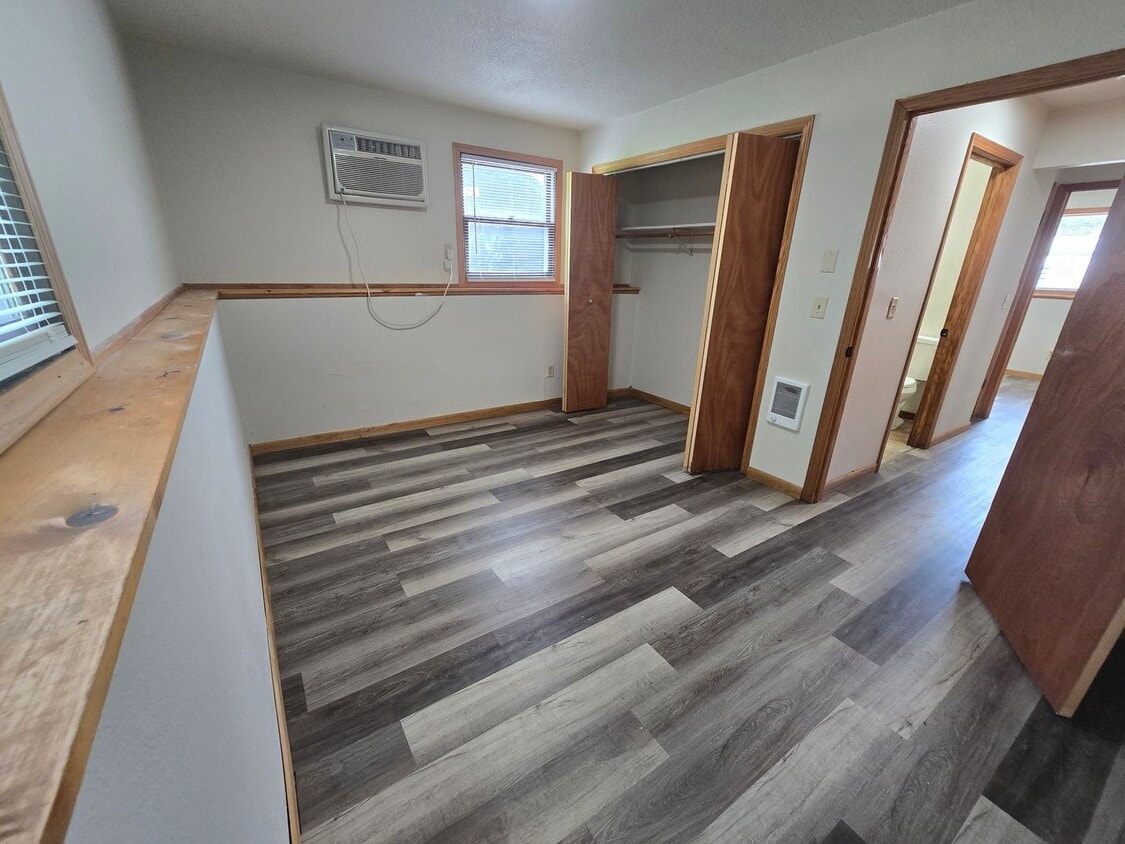 Primary Photo - 2098 Imperial Ln