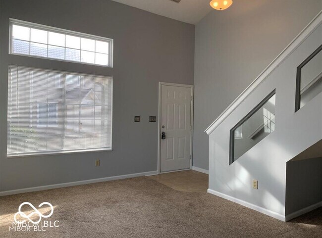 Foto del edificio - 684 Mountain Pine Dr