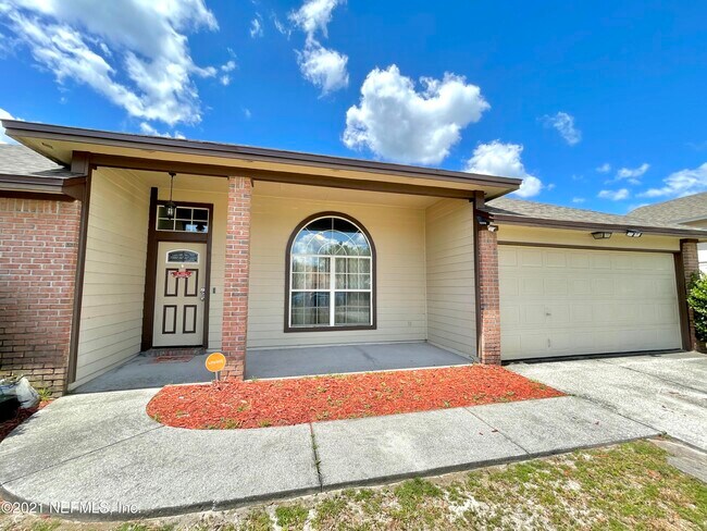 Building Photo - 2664 Glenhaven Dr