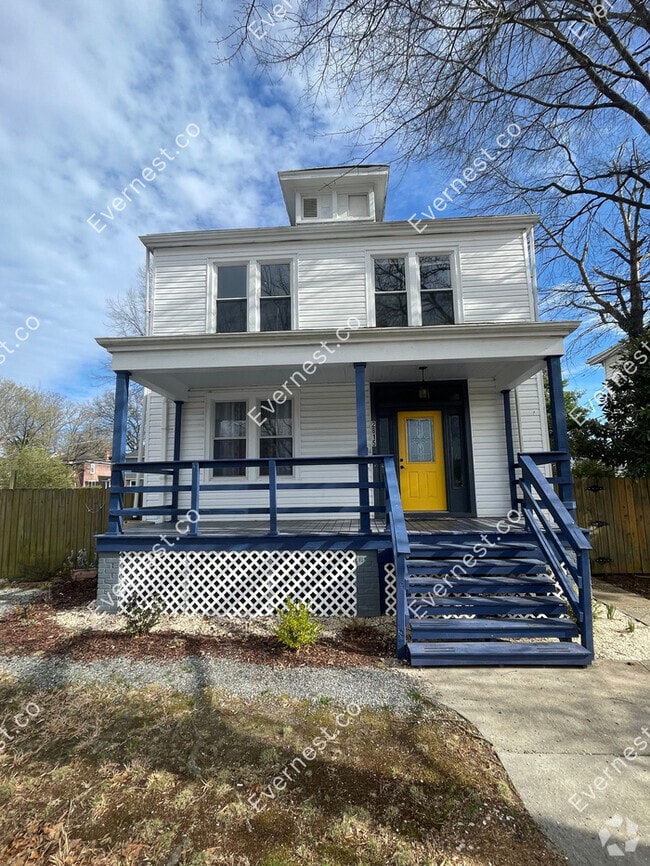 Building Photo - 2815 2nd Ave